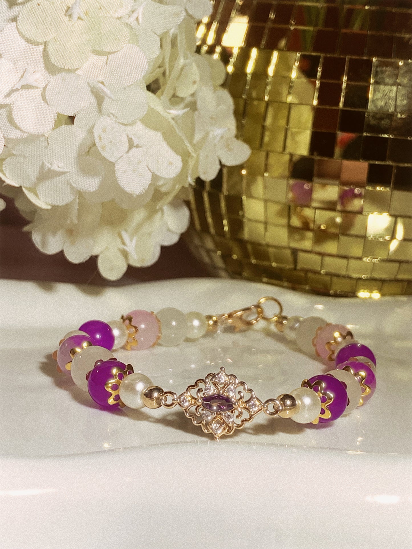 ELEGANT AURA ARMBAND | Handmade