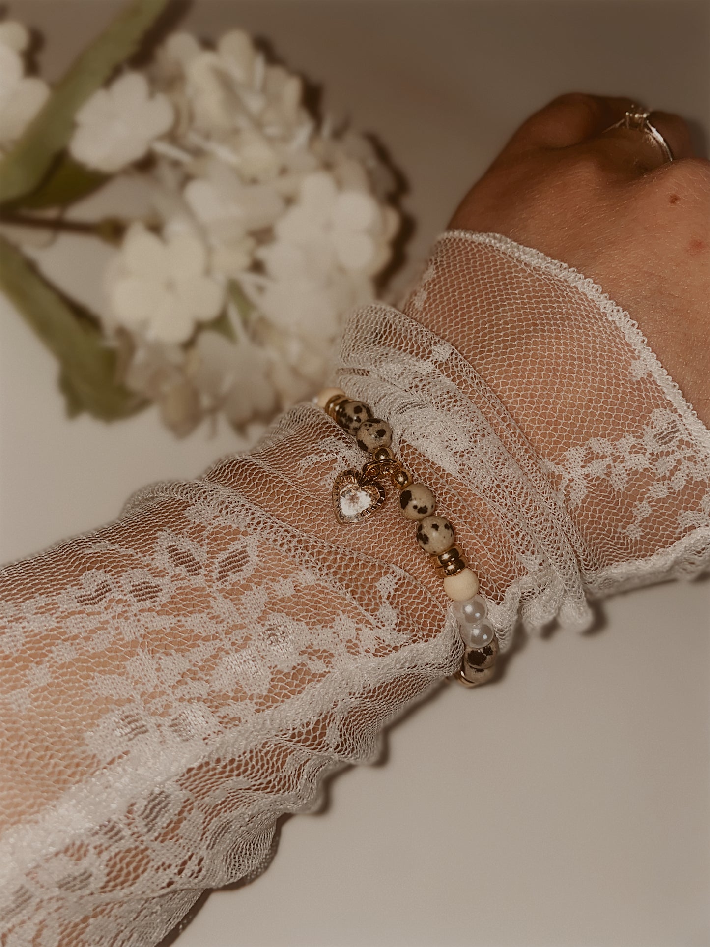Golden Harmony – Handmade Perlenarmband✨